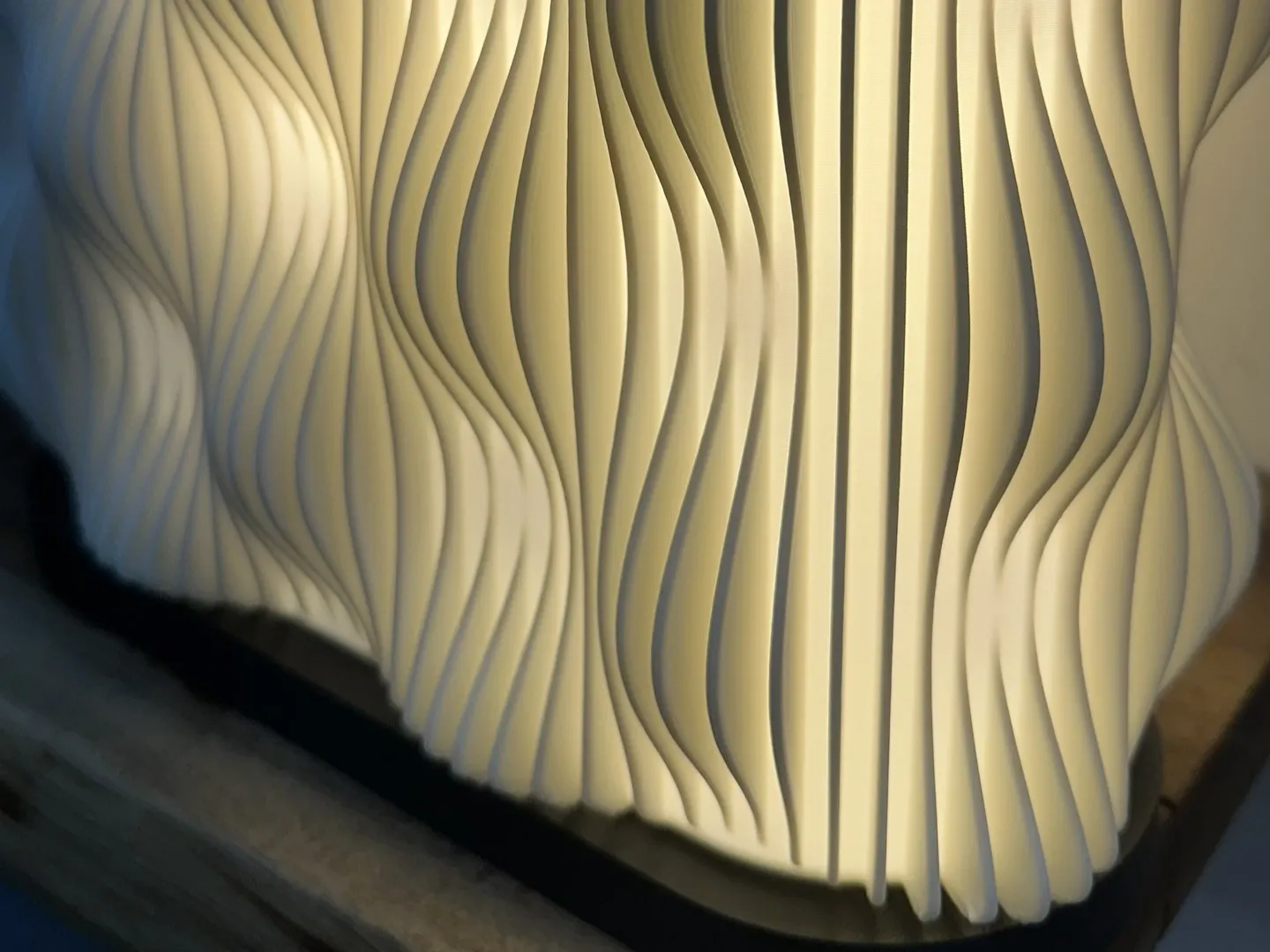 Wave lamp view 4